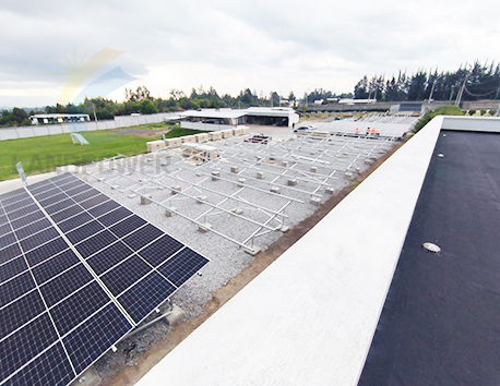 Montagem solar no solo do Equador 334,4KW e montagem no telhado 231KW