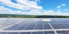 Como personalizar sistemas de montagem solar para projetos fotovoltaicos?